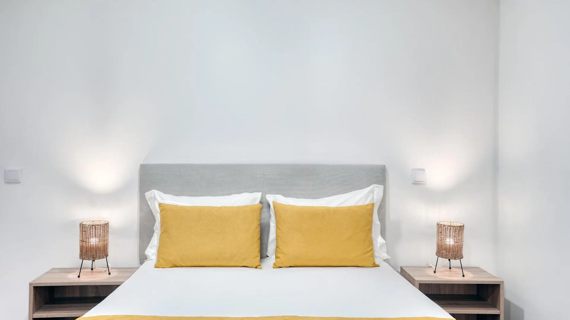 Guest house Mouraria Studios Funchal  Portugal